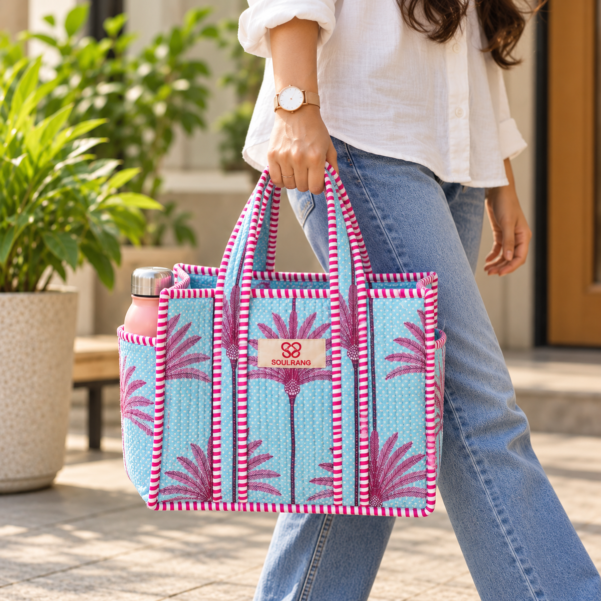 The Breeze - Mini Zipper Tote Bag carried on the shoulder
